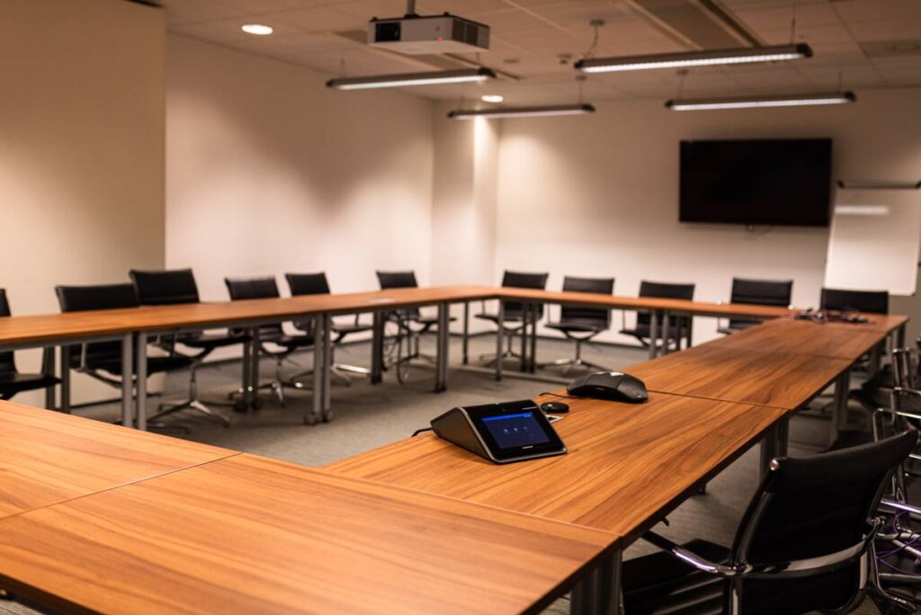 Hvilken projektor for et konferanserom?